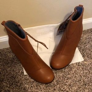 TOMS Lunata Booties